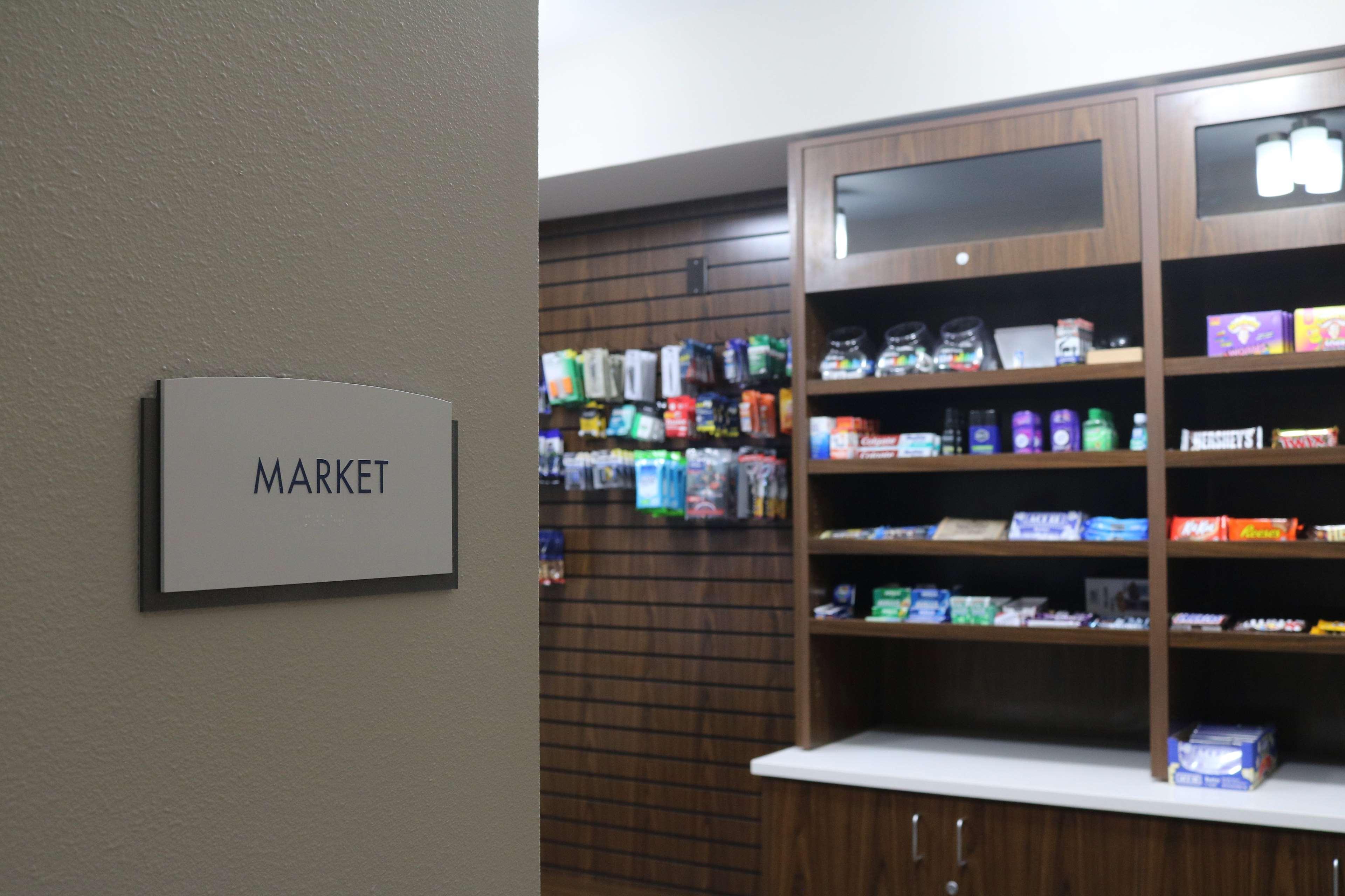 贝斯特韦斯特行政酒店及套房 萨尔弗 外观 照片